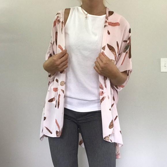 I JOAH Sweaters - ⭐️3/$25⭐️Feather Overthrow